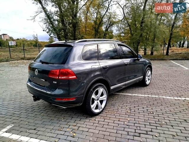Сірий Фольксваген Туарег, об'ємом двигуна 3 л та пробігом 250 тис. км за 14500 $, фото 11 на Automoto.ua