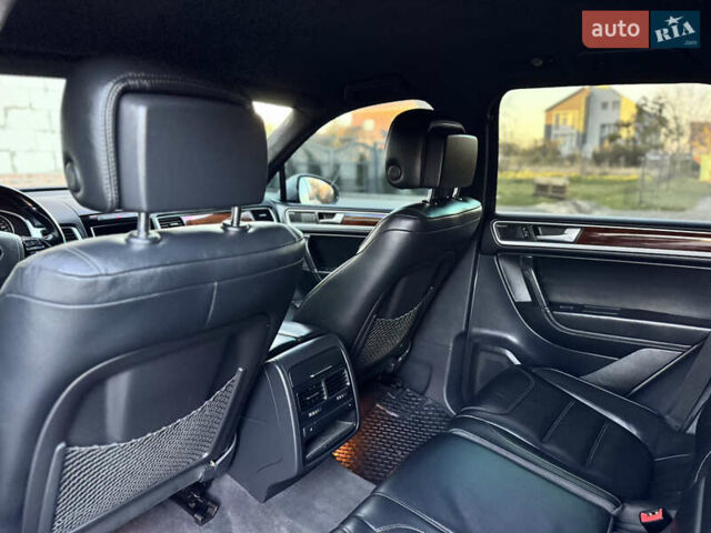 Фольксваген Туарег 2010 в Хмельницком на Automoto.ua Серый Фольксваген Туарег, объемом двигателя 2.97 л и пробегом 317 тыс. км за 15500 $, фото 56 на Automoto.ua