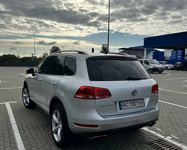 Фольксваген Туарег 2010 в Ковель на Automoto.ua Серый Фольксваген Туарег, объемом двигателя 2.97 л и пробегом 340 тыс. км за 19599 $, фото 3 на Automoto.ua