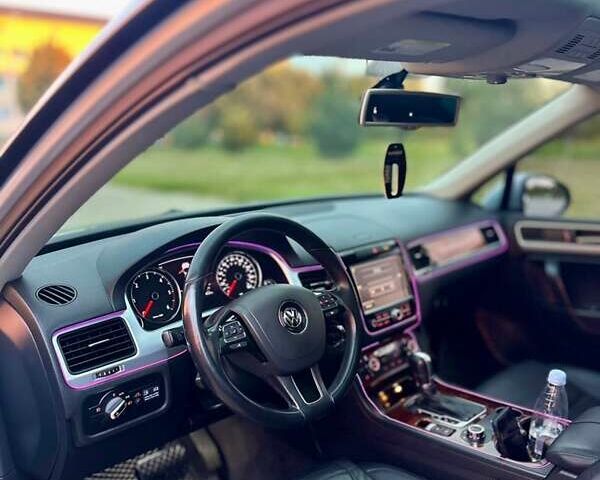 Сірий Фольксваген Туарег, об'ємом двигуна 2.97 л та пробігом 269 тис. км за 16500 $, фото 14 на Automoto.ua