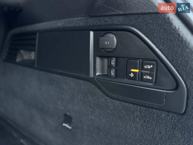 Фольксваген Туарег 2010 в Хмельницком на Automoto.ua Серый Фольксваген Туарег, объемом двигателя 2.97 л и пробегом 317 тыс. км за 15500 $, фото 33 на Automoto.ua