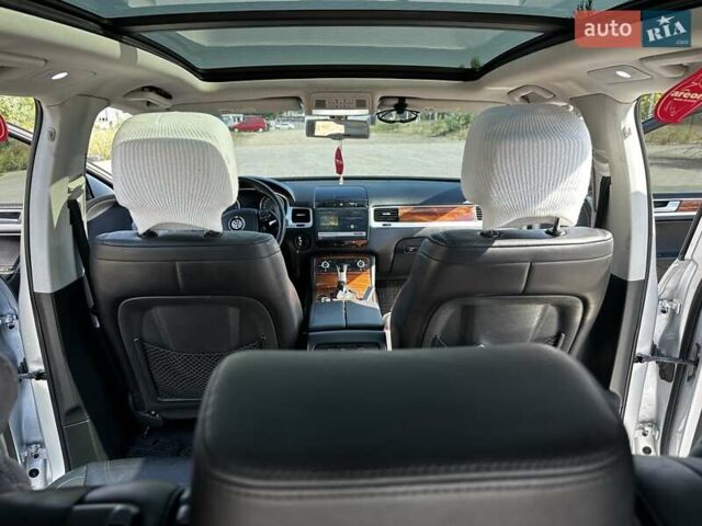 Фольксваген Туарег 2010 в Краматорске на Automoto.ua Серый Фольксваген Туарег, объемом двигателя 3 л и пробегом 310 тыс. км за 18000 $, фото 11 на Automoto.ua