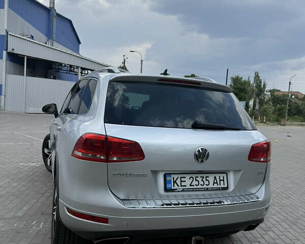 Сірий Фольксваген Туарег, об'ємом двигуна 2.97 л та пробігом 260 тис. км за 17999 $, фото 15 на Automoto.ua