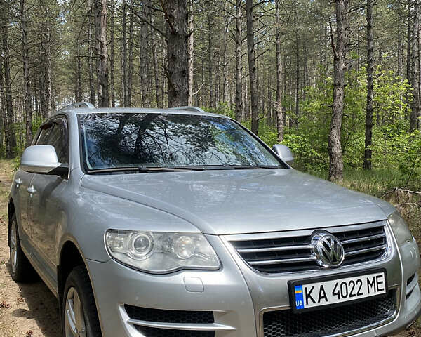 Фольксваген Туарег 2010 в Савране на Automoto.ua Серый Фольксваген Туарег, объемом двигателя 2.97 л и пробегом 210 тыс. км за 13600 $, фото 1 на Automoto.ua