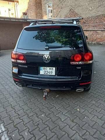 Серый Фольксваген Туарег, объемом двигателя 2.97 л и пробегом 301 тыс. км за 13500 $, фото 18 на Automoto.ua