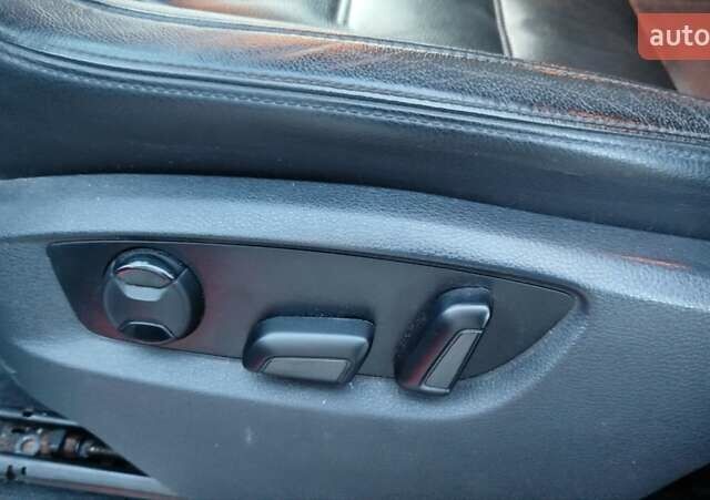 Серый Фольксваген Туарег, объемом двигателя 3 л и пробегом 259 тыс. км за 17000 $, фото 15 на Automoto.ua