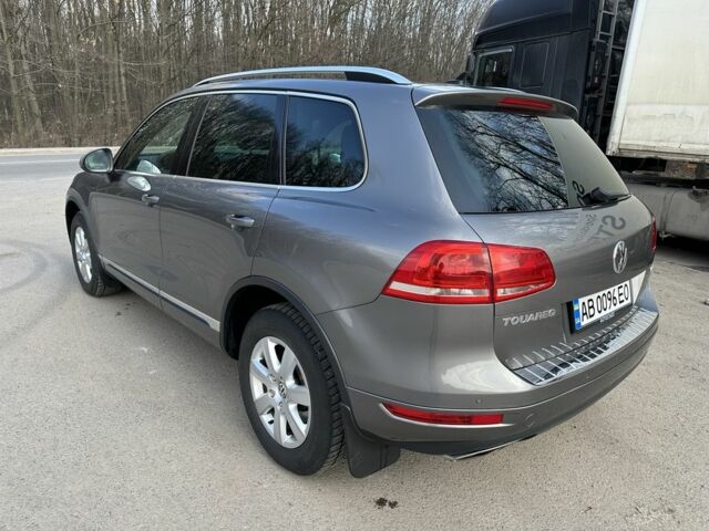 Серый Фольксваген Туарег, объемом двигателя 3 л и пробегом 225 тыс. км за 20000 $, фото 4 на Automoto.ua