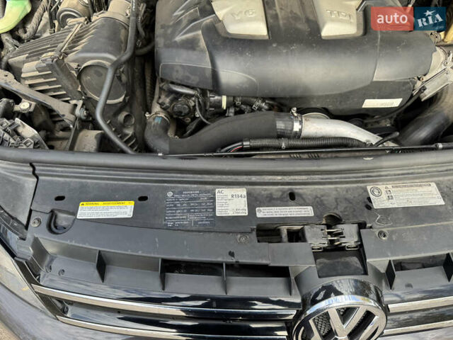 Сірий Фольксваген Туарег, об'ємом двигуна 3 л та пробігом 260 тис. км за 16700 $, фото 72 на Automoto.ua