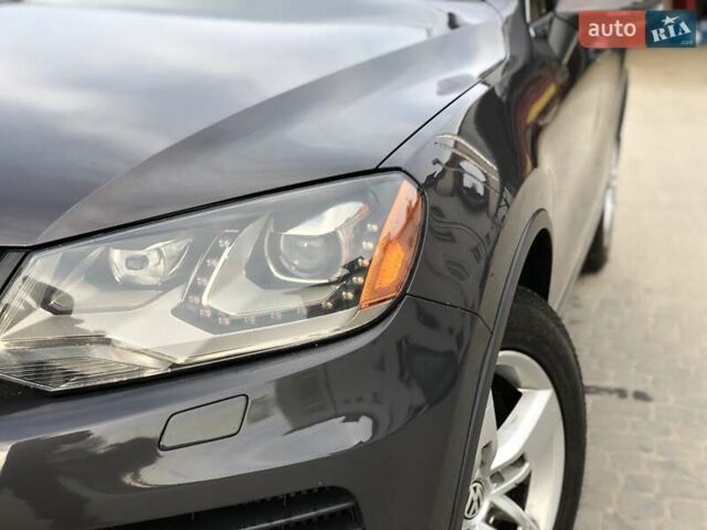 Серый Фольксваген Туарег, объемом двигателя 2.97 л и пробегом 263 тыс. км за 15900 $, фото 10 на Automoto.ua