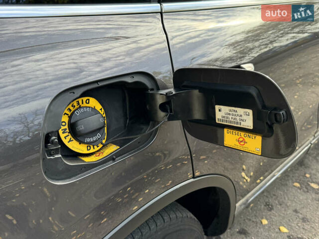 Сірий Фольксваген Туарег, об'ємом двигуна 3 л та пробігом 260 тис. км за 16700 $, фото 30 на Automoto.ua