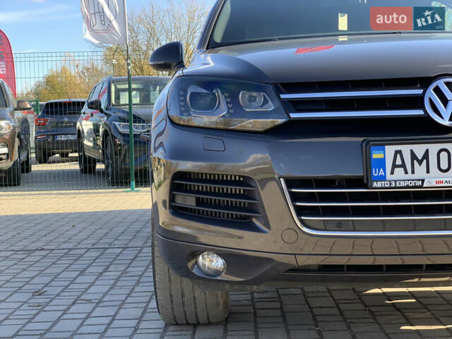 Серый Фольксваген Туарег, объемом двигателя 3 л и пробегом 260 тыс. км за 18899 $, фото 9 на Automoto.ua