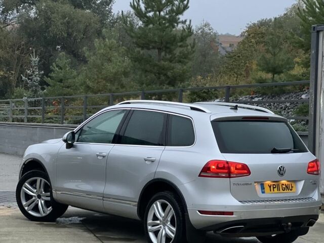 Серый Фольксваген Туарег, объемом двигателя 3 л и пробегом 220 тыс. км за 10750 $, фото 10 на Automoto.ua