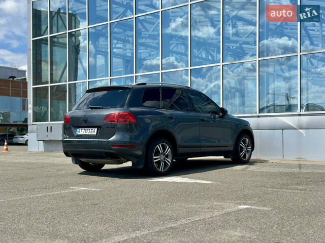 Серый Фольксваген Туарег, объемом двигателя 3 л и пробегом 226 тыс. км за 15490 $, фото 20 на Automoto.ua
