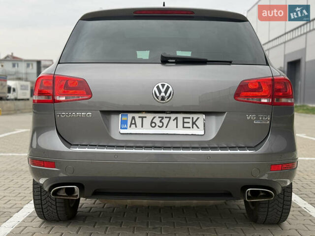 Сірий Фольксваген Туарег, об'ємом двигуна 3 л та пробігом 260 тис. км за 18700 $, фото 29 на Automoto.ua