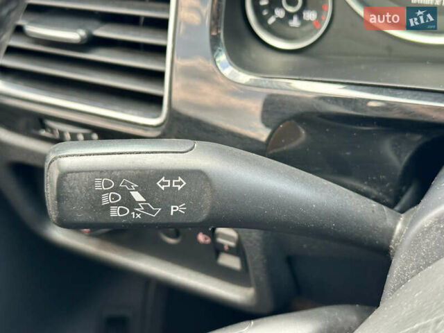 Серый Фольксваген Туарег, объемом двигателя 3 л и пробегом 226 тыс. км за 15490 $, фото 60 на Automoto.ua