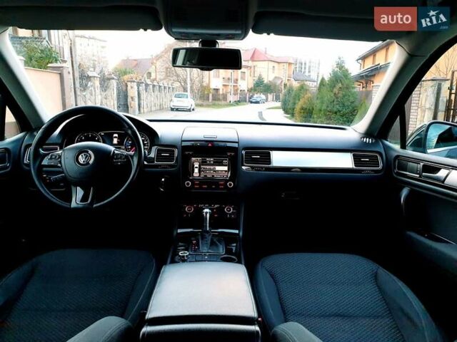 Сірий Фольксваген Туарег, об'ємом двигуна 2.97 л та пробігом 280 тис. км за 15769 $, фото 44 на Automoto.ua