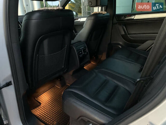 Сірий Фольксваген Туарег, об'ємом двигуна 2.97 л та пробігом 211 тис. км за 20299 $, фото 32 на Automoto.ua