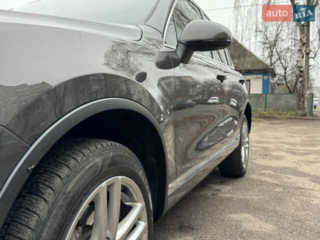 Серый Фольксваген Туарег, объемом двигателя 3 л и пробегом 260 тыс. км за 16700 $, фото 18 на Automoto.ua