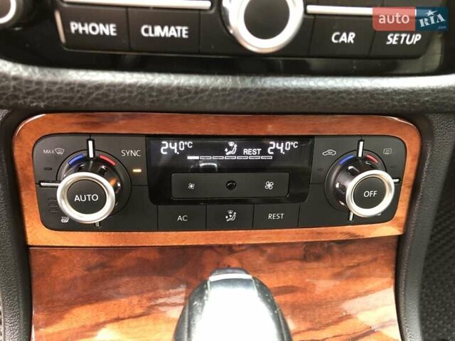 Серый Фольксваген Туарег, объемом двигателя 2.97 л и пробегом 263 тыс. км за 15900 $, фото 34 на Automoto.ua