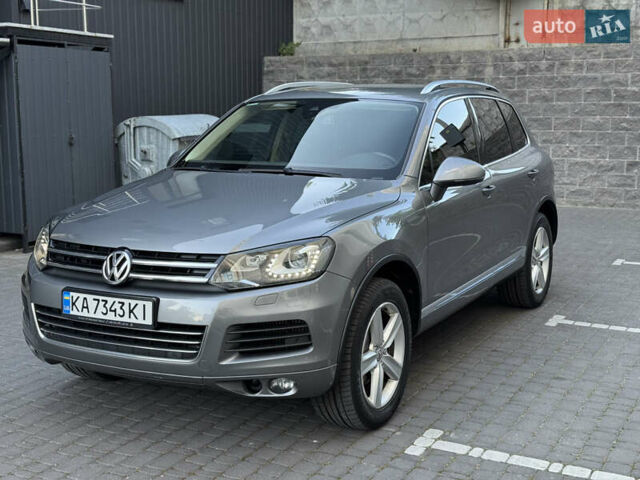 Сірий Фольксваген Туарег, об'ємом двигуна 2.97 л та пробігом 238 тис. км за 18300 $, фото 3 на Automoto.ua