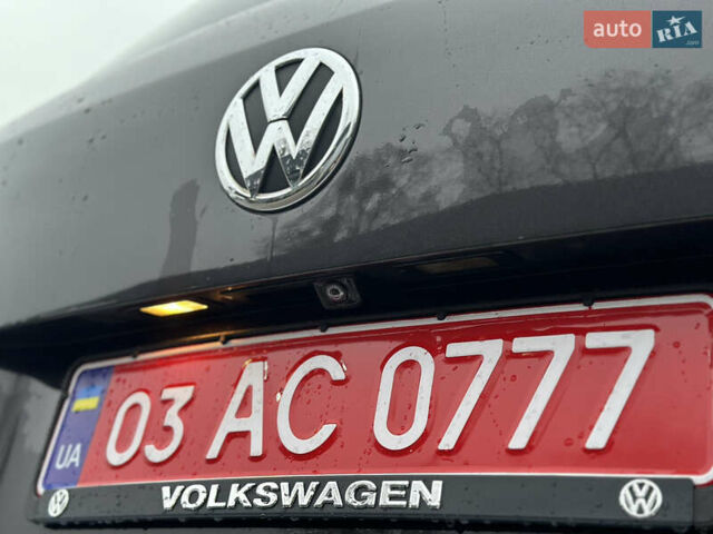 Сірий Фольксваген Туарег, об'ємом двигуна 3 л та пробігом 298 тис. км за 18500 $, фото 30 на Automoto.ua