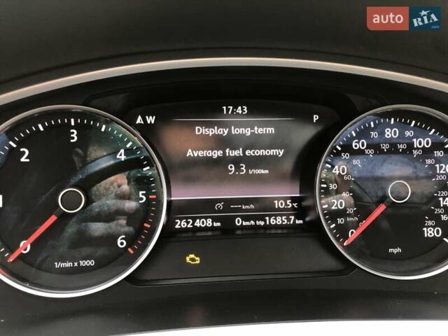 Серый Фольксваген Туарег, объемом двигателя 2.97 л и пробегом 263 тыс. км за 15900 $, фото 37 на Automoto.ua