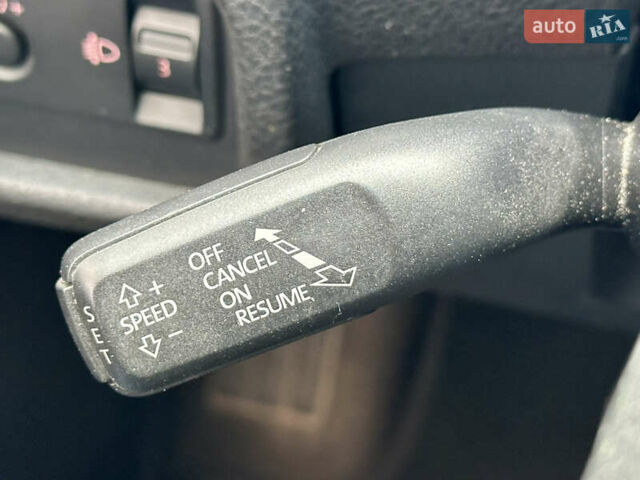 Серый Фольксваген Туарег, объемом двигателя 3 л и пробегом 226 тыс. км за 15490 $, фото 61 на Automoto.ua