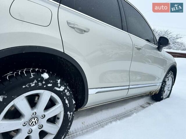 Серый Фольксваген Туарег, объемом двигателя 3 л и пробегом 190 тыс. км за 22700 $, фото 28 на Automoto.ua
