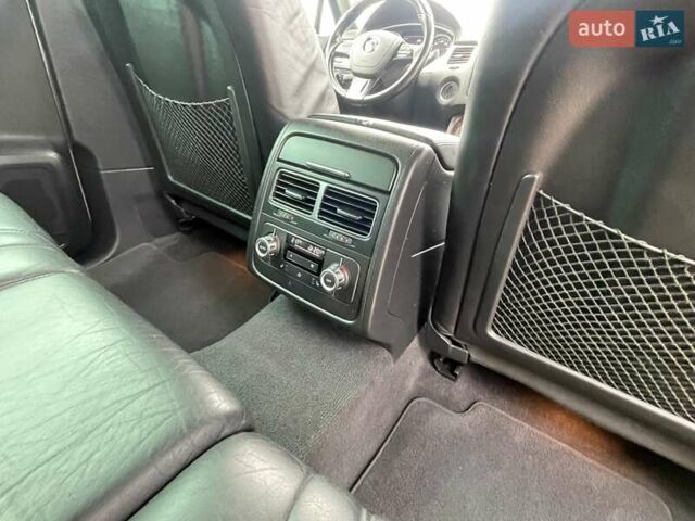 Серый Фольксваген Туарег, объемом двигателя 3 л и пробегом 232 тыс. км за 19700 $, фото 20 на Automoto.ua