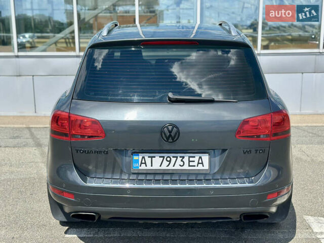 Серый Фольксваген Туарег, объемом двигателя 3 л и пробегом 226 тыс. км за 15490 $, фото 73 на Automoto.ua