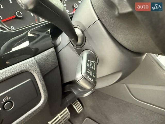 Сірий Фольксваген Туарег, об'ємом двигуна 3 л та пробігом 260 тис. км за 18700 $, фото 48 на Automoto.ua