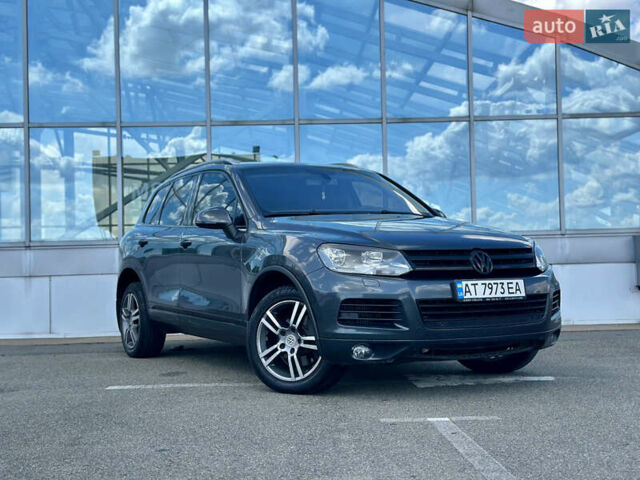 Серый Фольксваген Туарег, объемом двигателя 3 л и пробегом 226 тыс. км за 15490 $, фото 68 на Automoto.ua