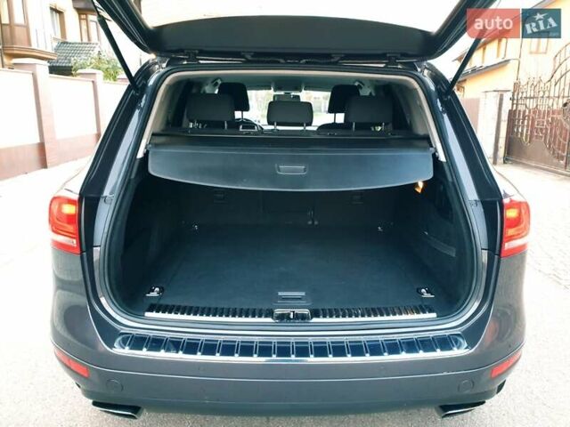 Сірий Фольксваген Туарег, об'ємом двигуна 2.97 л та пробігом 280 тис. км за 15769 $, фото 40 на Automoto.ua