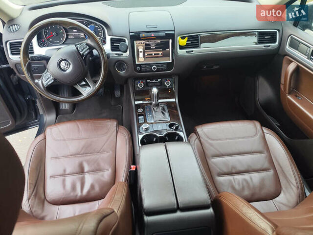 Серый Фольксваген Туарег, объемом двигателя 3.6 л и пробегом 196 тыс. км за 15999 $, фото 21 на Automoto.ua