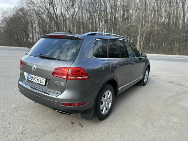 Серый Фольксваген Туарег, объемом двигателя 3 л и пробегом 225 тыс. км за 20000 $, фото 6 на Automoto.ua