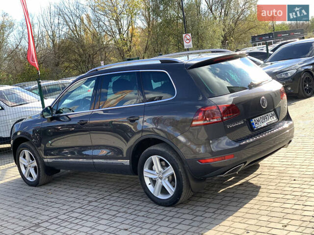 Серый Фольксваген Туарег, объемом двигателя 3 л и пробегом 260 тыс. км за 18899 $, фото 19 на Automoto.ua