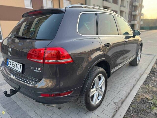 Серый Фольксваген Туарег, объемом двигателя 3 л и пробегом 189 тыс. км за 21500 $, фото 6 на Automoto.ua