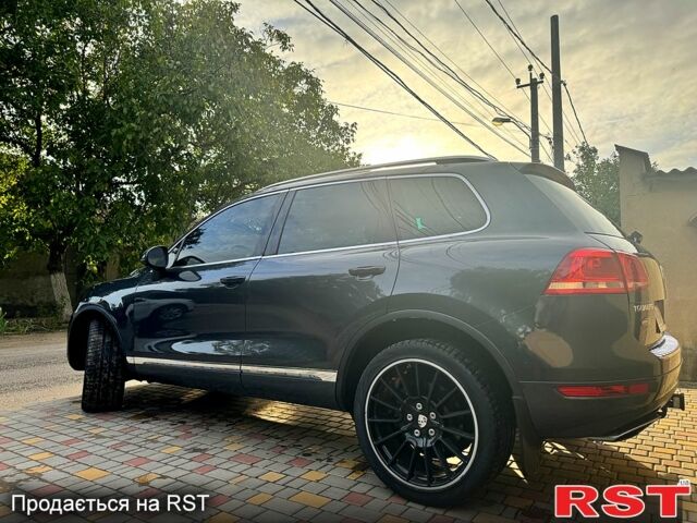 Серый Фольксваген Туарег, объемом двигателя 3 л и пробегом 130 тыс. км за 18000 $, фото 6 на Automoto.ua