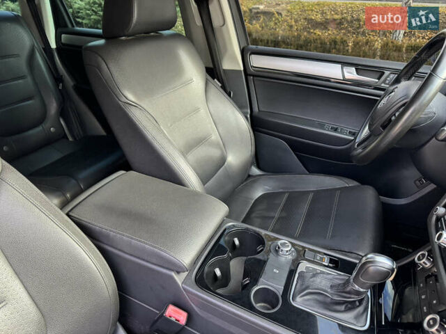 Сірий Фольксваген Туарег, об'ємом двигуна 3 л та пробігом 260 тис. км за 16700 $, фото 41 на Automoto.ua