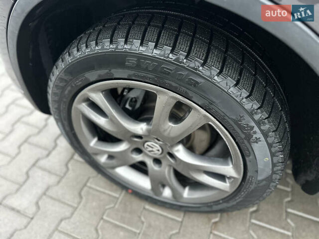 Сірий Фольксваген Туарег, об'ємом двигуна 3 л та пробігом 298 тис. км за 18500 $, фото 5 на Automoto.ua