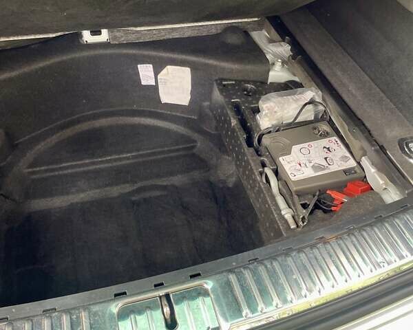 Серый Фольксваген Туарег, объемом двигателя 3 л и пробегом 232 тыс. км за 19700 $, фото 32 на Automoto.ua