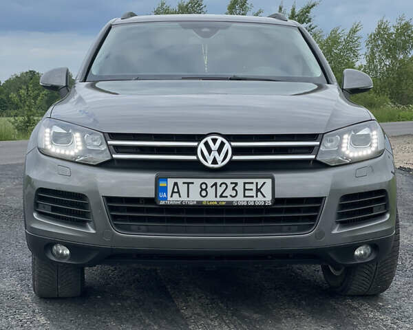 Сірий Фольксваген Туарег, об'ємом двигуна 3 л та пробігом 207 тис. км за 21500 $, фото 7 на Automoto.ua