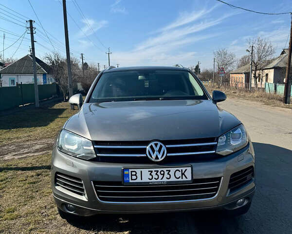 Серый Фольксваген Туарег, объемом двигателя 2.97 л и пробегом 270 тыс. км за 20000 $, фото 5 на Automoto.ua