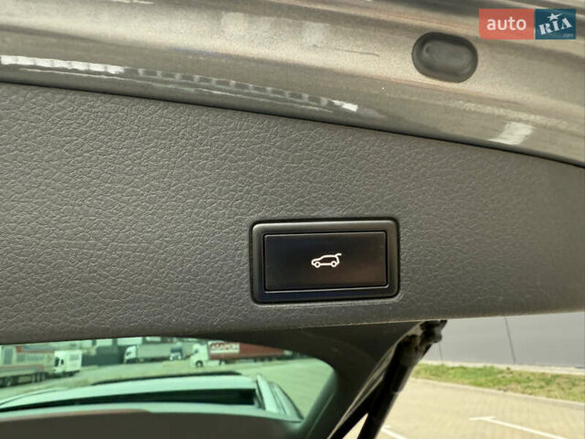 Сірий Фольксваген Туарег, об'ємом двигуна 3 л та пробігом 260 тис. км за 18700 $, фото 56 на Automoto.ua