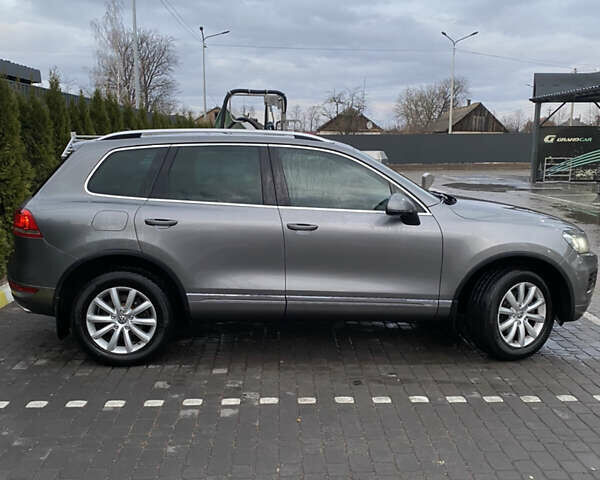 Серый Фольксваген Туарег, объемом двигателя 2.97 л и пробегом 257 тыс. км за 15500 $, фото 10 на Automoto.ua