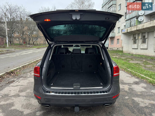 Серый Фольксваген Туарег, объемом двигателя 3 л и пробегом 260 тыс. км за 16700 $, фото 72 на Automoto.ua