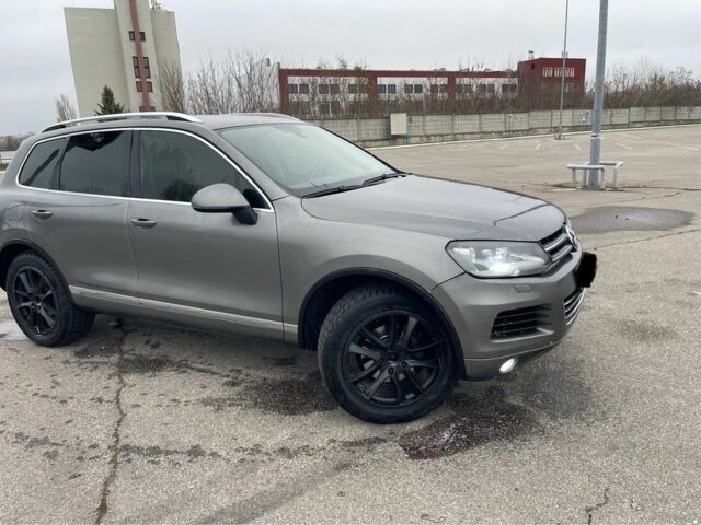 Серый Фольксваген Туарег, объемом двигателя 3.6 л и пробегом 249 тыс. км за 12700 $, фото 3 на Automoto.ua