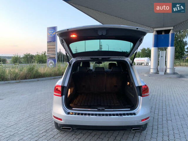 Сірий Фольксваген Туарег, об'ємом двигуна 2.97 л та пробігом 211 тис. км за 20299 $, фото 35 на Automoto.ua