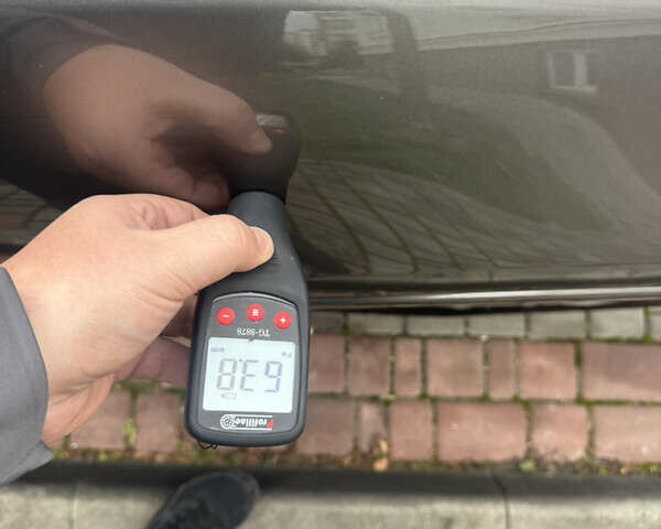 Серый Фольксваген Туарег, объемом двигателя 2.97 л и пробегом 285 тыс. км за 16990 $, фото 61 на Automoto.ua