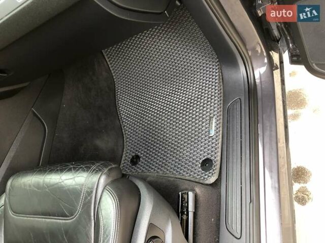 Серый Фольксваген Туарег, объемом двигателя 2.97 л и пробегом 263 тыс. км за 15900 $, фото 16 на Automoto.ua